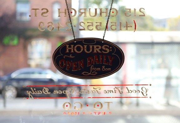 chowfoodbar-open-hours
